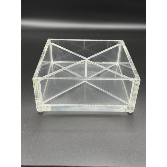 1970'S HEAVY LUCITE FACETED LIDDED BOX Square 7x7x5.5” w/ Removable dividers - Picture 13 of 14